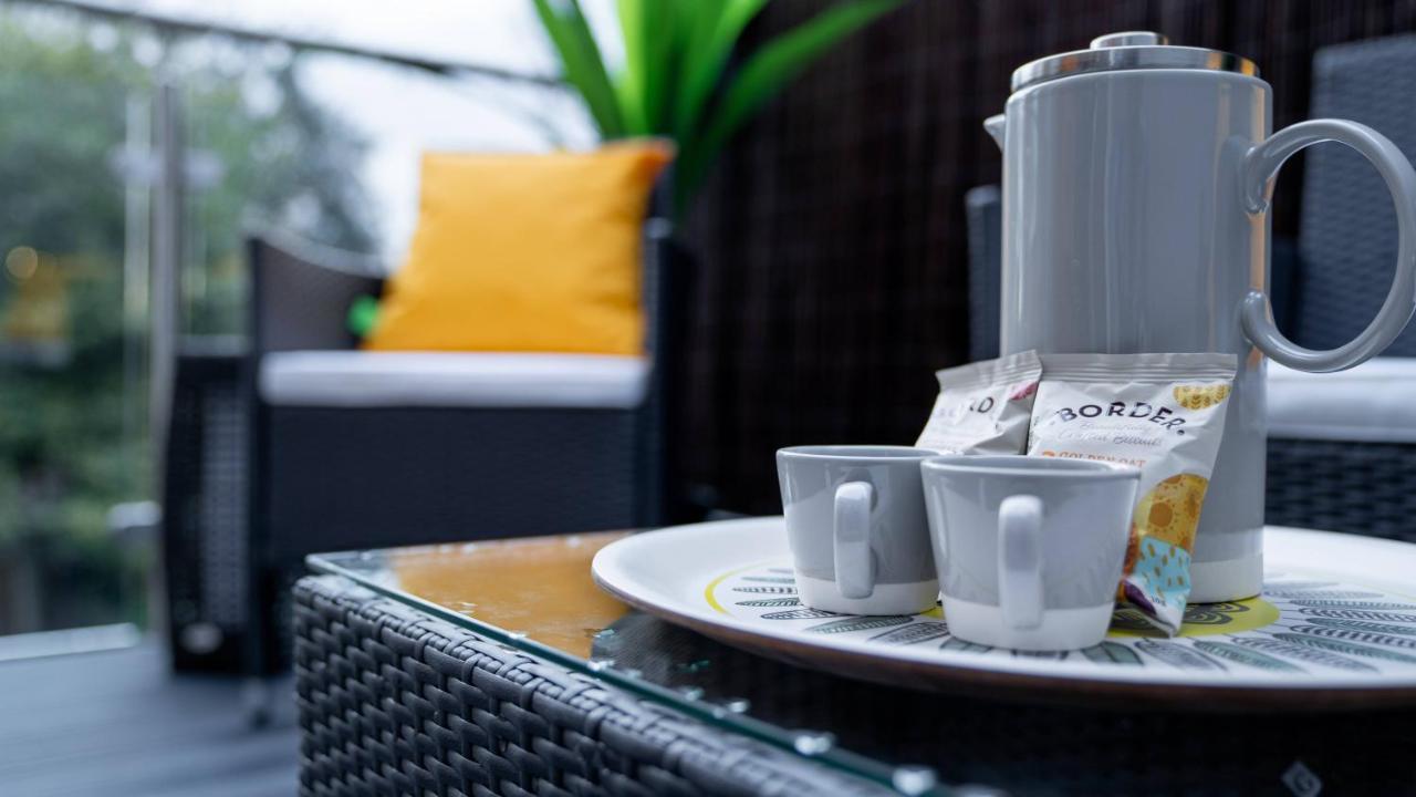 The Duplex With Deck & Living Space Air Conditioning Apartment