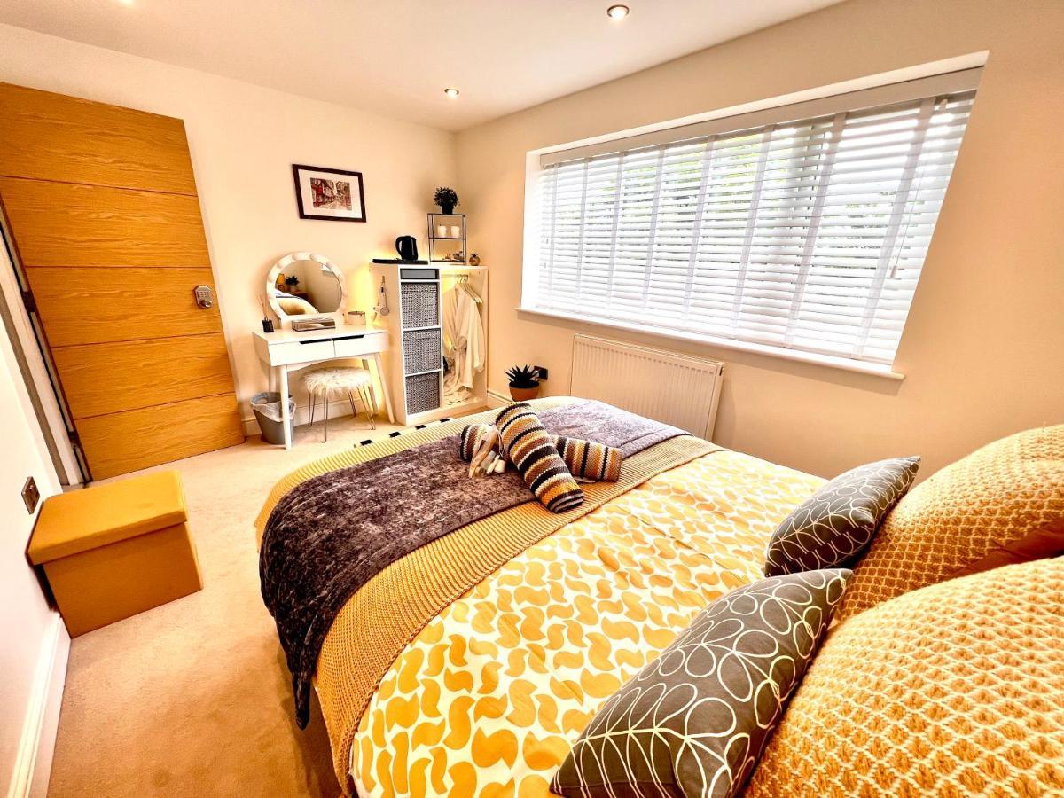 The Duplex With Deck & Living Space Air Conditioning Apartment *