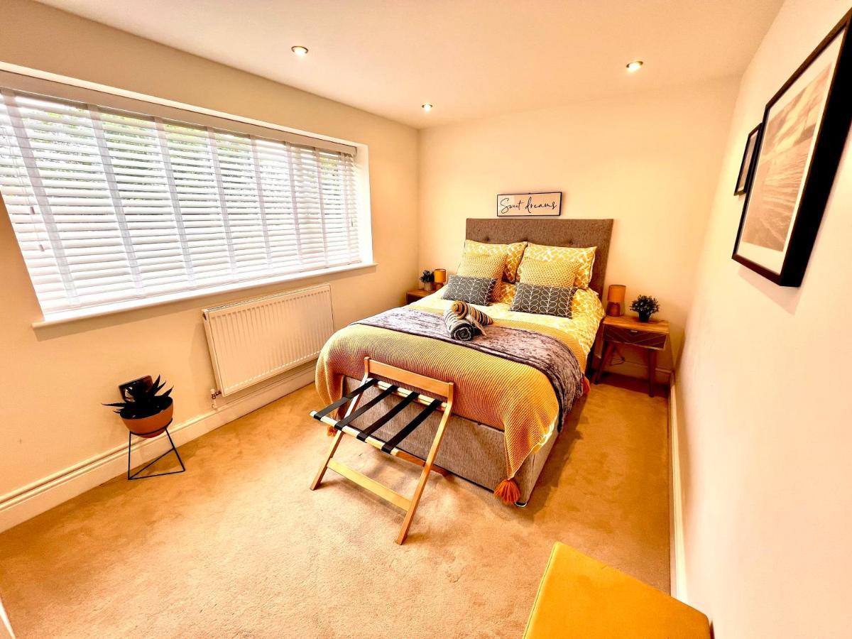 The Duplex With Deck & Living Space Air Conditioning *