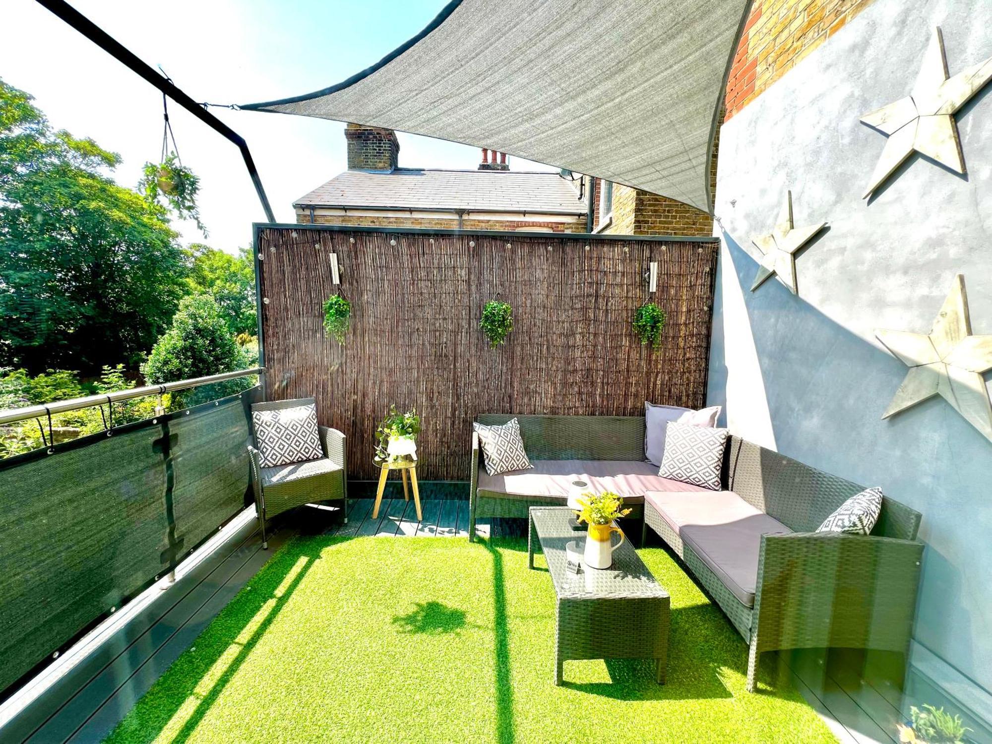 Apartment The Duplex With Deck & Living Space Air Conditioning